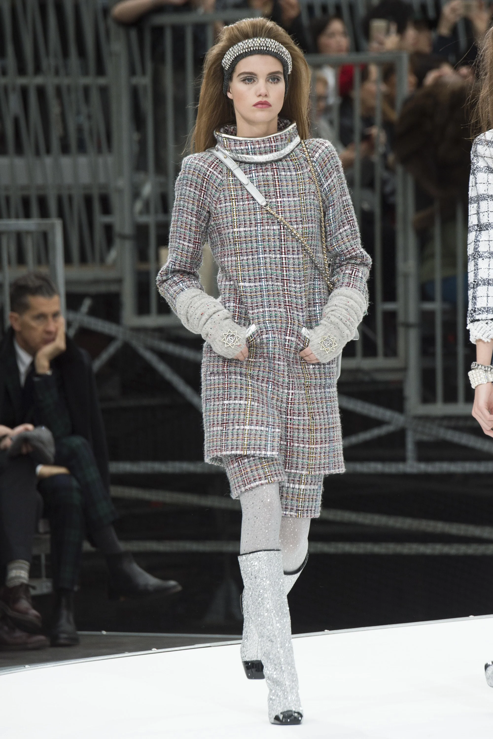 Chanel AW17: Fashioning The Future — Carmen Busquets